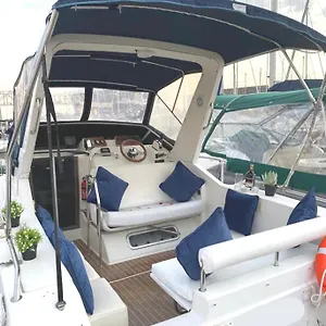 El Barco De Fiestas Bateau-hôtel Sant Adrià de Besòs